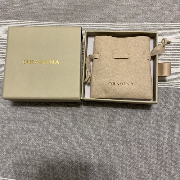 Oradina 14k yellow gold stud earrings - Picture 4 of 10